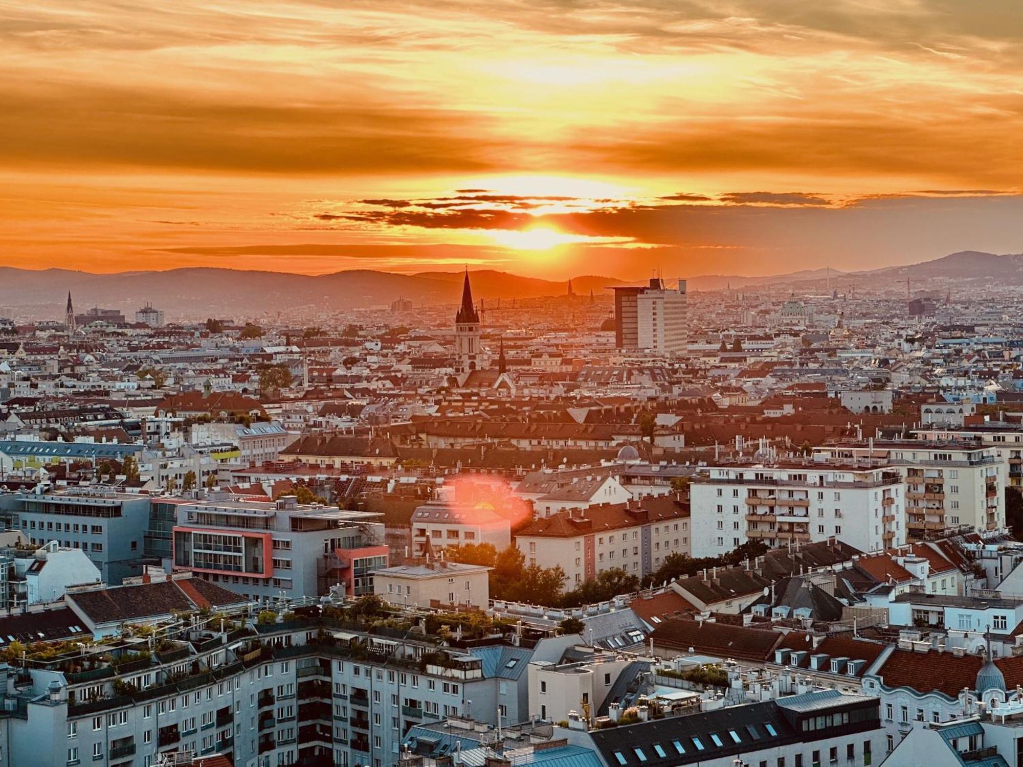 Triiiple Level 20 - Sonnenwohnen Apartment Mit Parkplatz Und Fantastischem Ausblick Wiedeń Zewnętrze zdjęcie